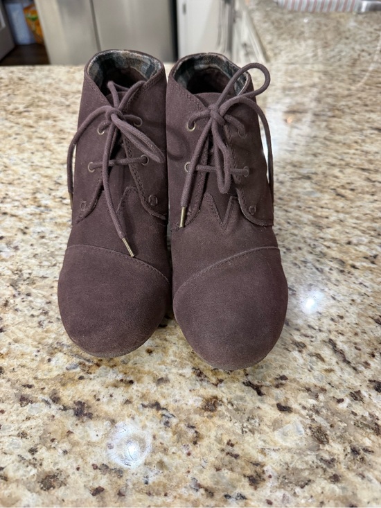 BOBS from Skechers Shoes - Bobs by Sketchers High Notes Dark Brown Wedge Booties W8.5 8.5
